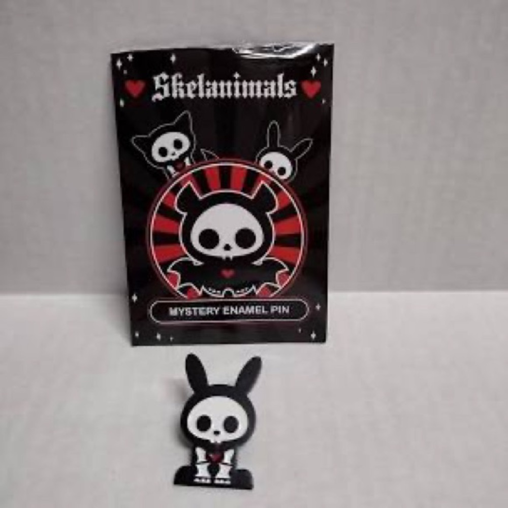 Skelanimal Bunny Pin!